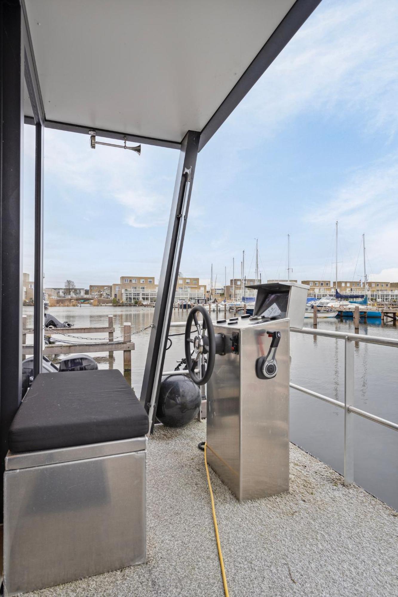 Luxurious Waterloft Near Beach And Centre By Weltevreden Experience Zeewolde Bagian luar foto