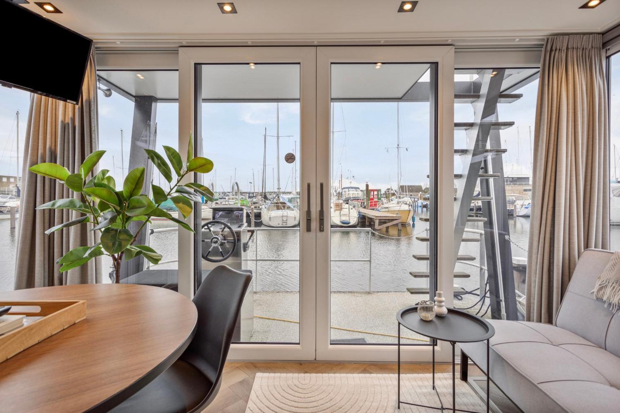 Luxurious Waterloft Near Beach And Centre By Weltevreden Experience Zeewolde Bagian luar foto