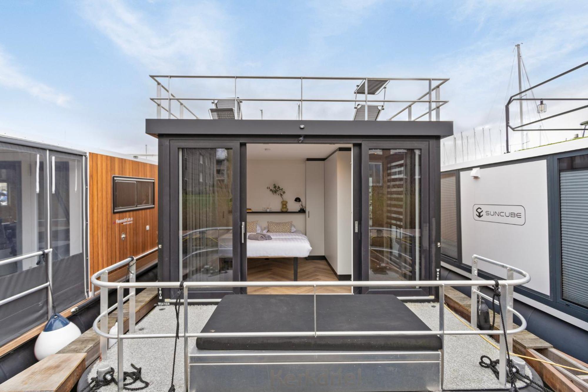 Luxurious Waterloft Near Beach And Centre By Weltevreden Experience Zeewolde Bagian luar foto