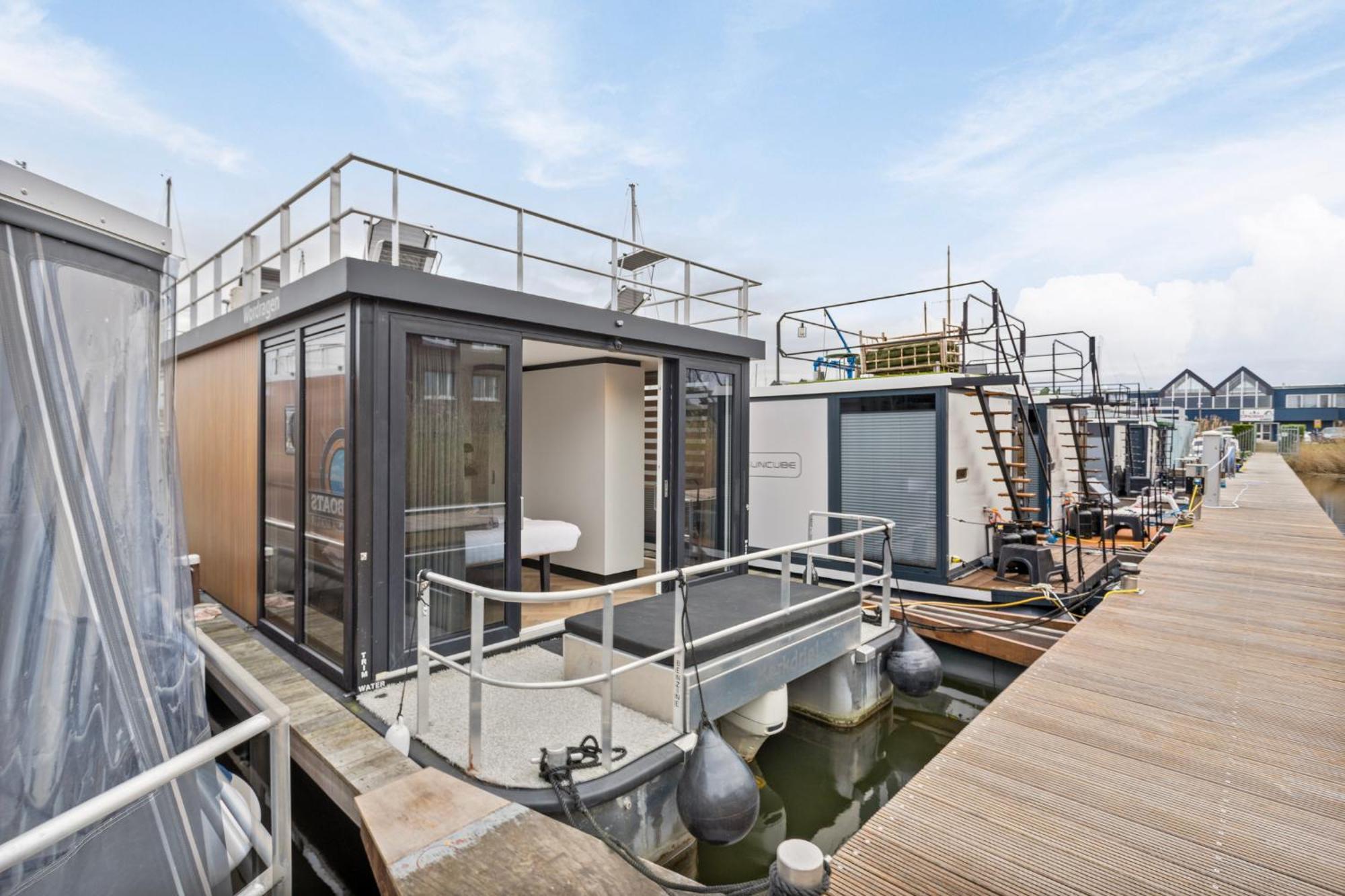 Luxurious Waterloft Near Beach And Centre By Weltevreden Experience Zeewolde Bagian luar foto