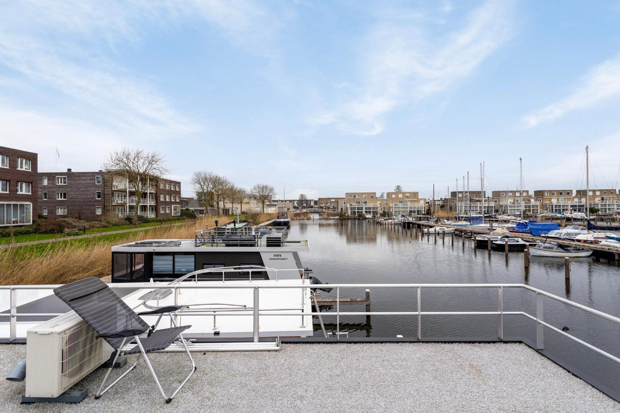 Luxurious Waterloft Near Beach And Centre By Weltevreden Experience Zeewolde Bagian luar foto