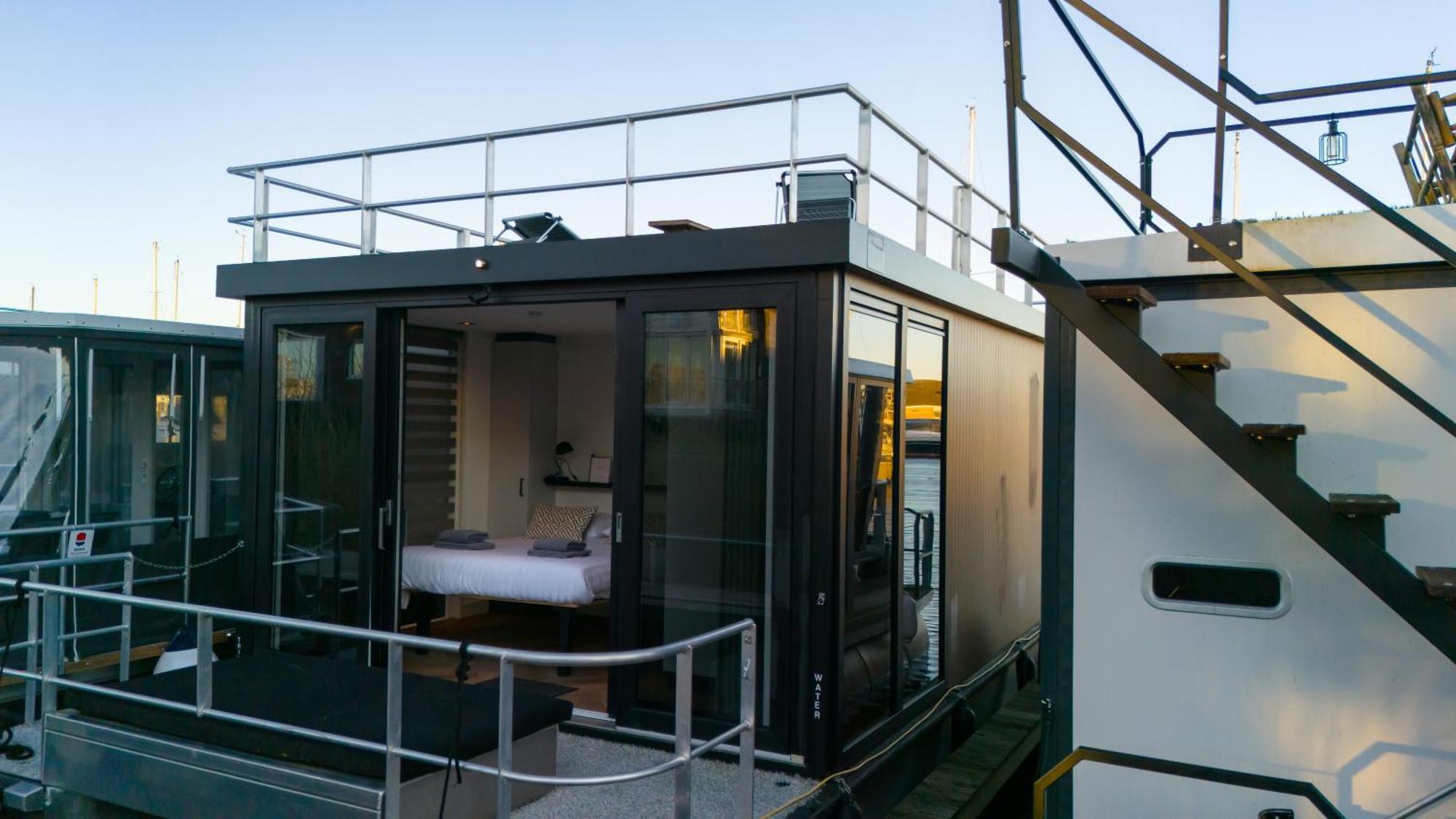 Luxurious Waterloft Near Beach And Centre By Weltevreden Experience Zeewolde Bagian luar foto
