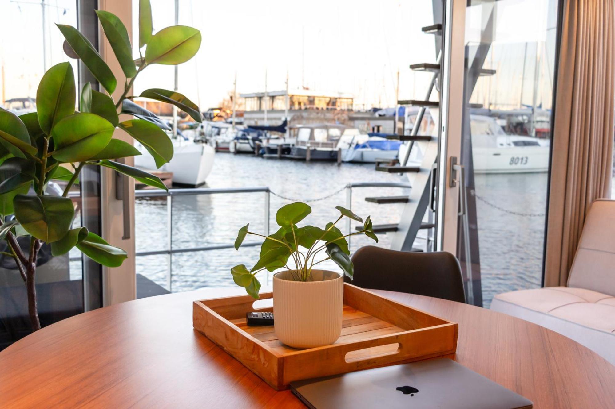 Luxurious Waterloft Near Beach And Centre By Weltevreden Experience Zeewolde Bagian luar foto
