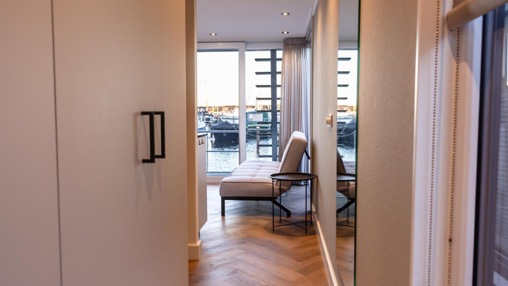 Luxurious Waterloft Near Beach And Centre By Weltevreden Experience Zeewolde Bagian luar foto