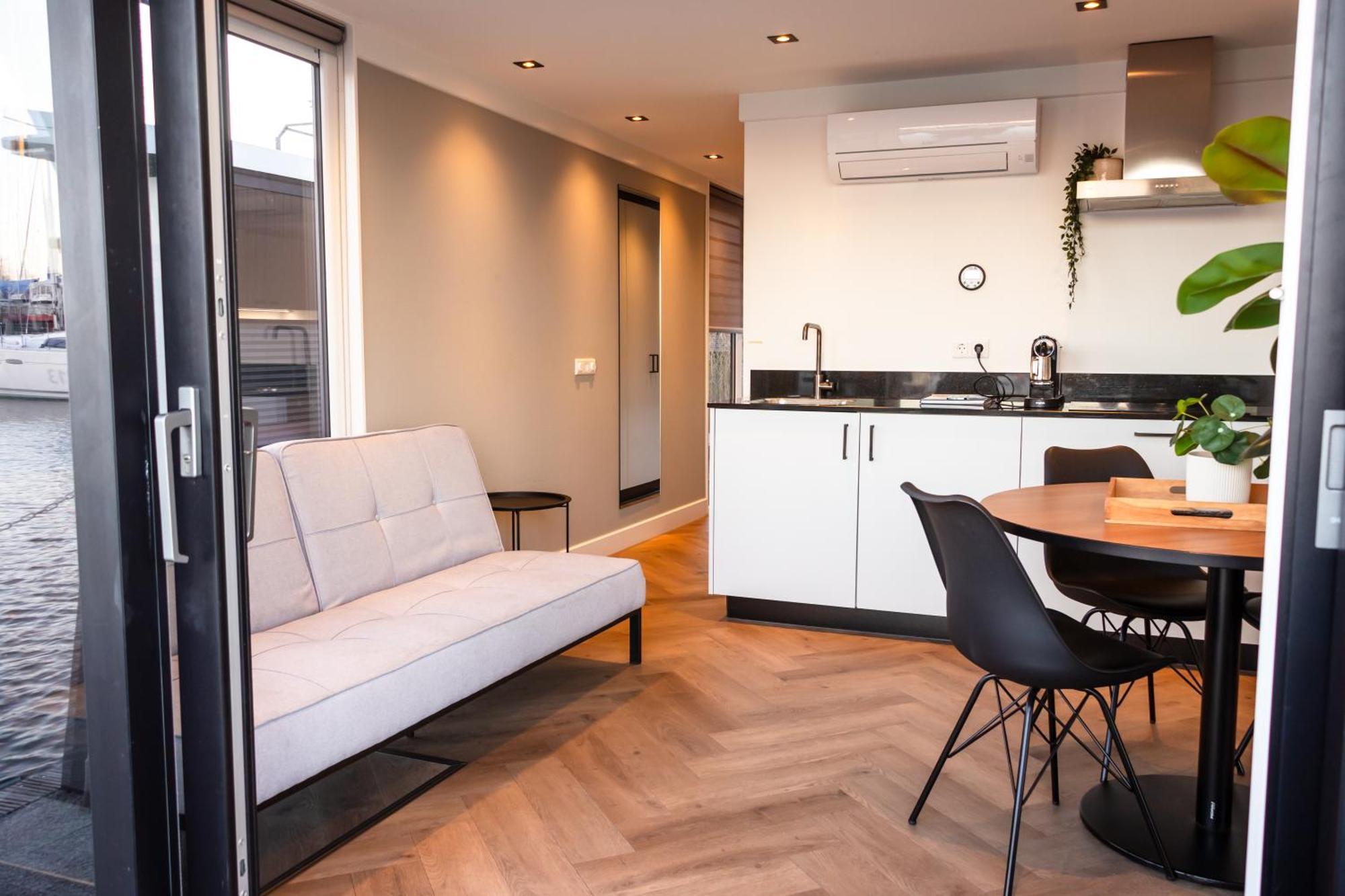 Luxurious Waterloft Near Beach And Centre By Weltevreden Experience Zeewolde Bagian luar foto